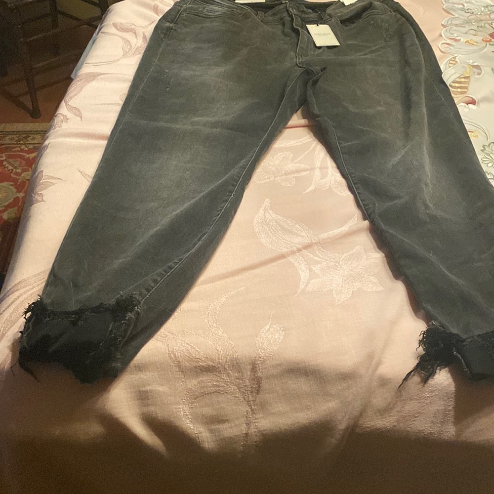 Judy blue so 18  black/grey